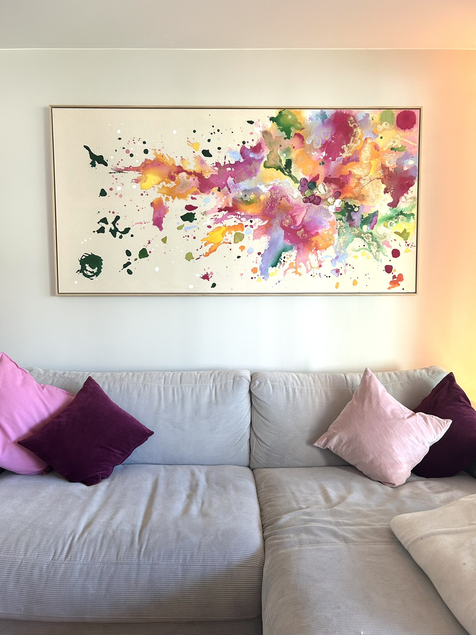 Ich lieb Leben viel zu sehr, 2025, Acryl und Gold auf roher Baumwollleinwand